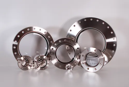 Vacuum viewports in different sizes for optical access in vacuum chambers