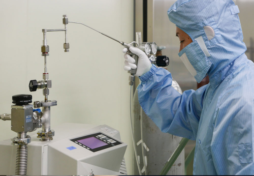 Helium leak testing services using advanced Edwards leak detectors for vacuum systems in semiconductor, aerospace, and industrial sectors