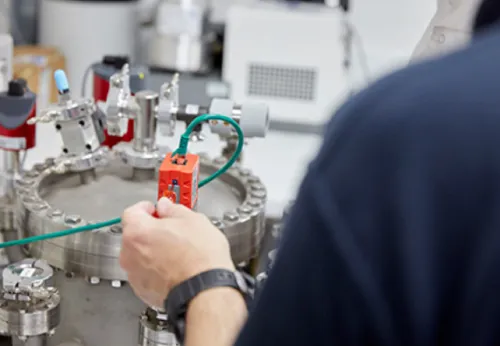 Vacuum gauge calibration services ensuring accurate vacuum measurement for industrial and research applications