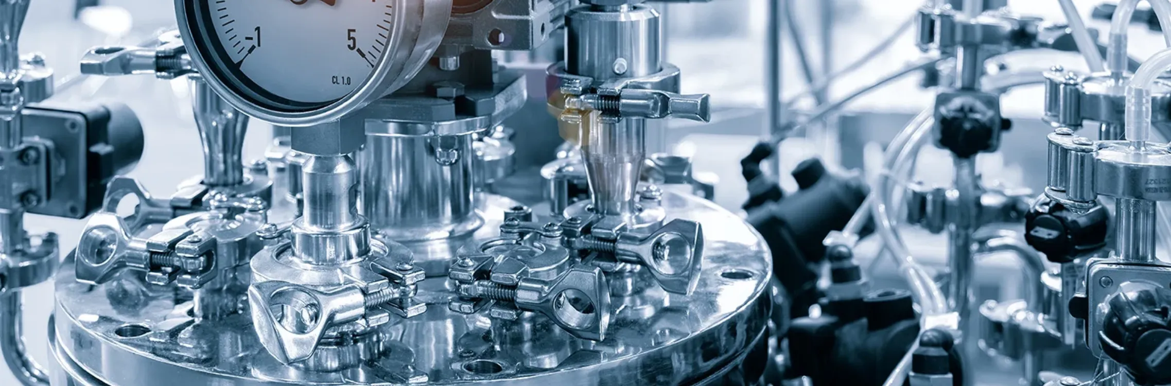 Vacuum gauge calibration system for accurate testing and certification of vacuum measurement instruments